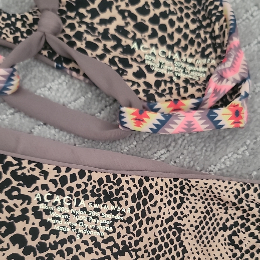 Multicolor Patterned Bikini Set - Picture 3 of 3